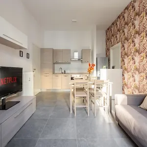 We - Premuda Boutique, , Milán Italia