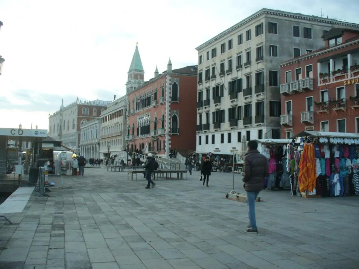 Come A Casa Tua Dietro Piazza San Marco Venise 0*,